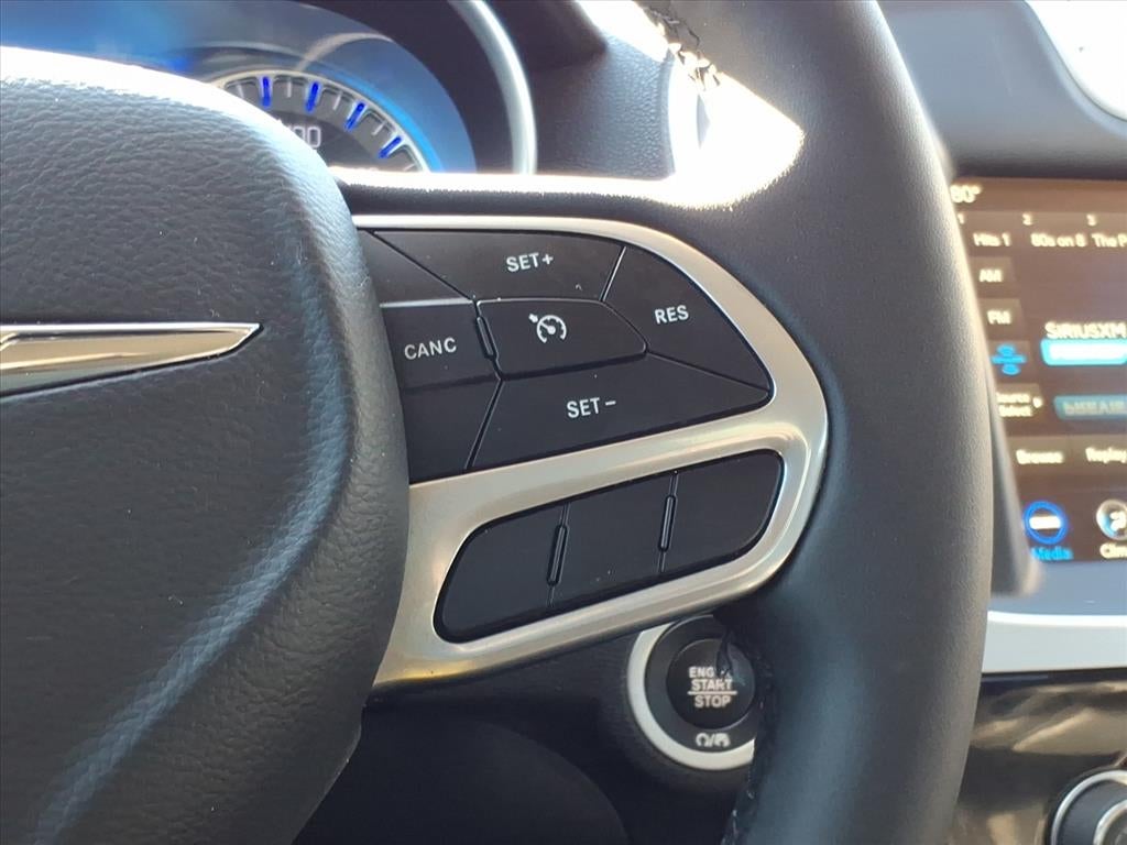 2023 Chrysler 300 Touring L