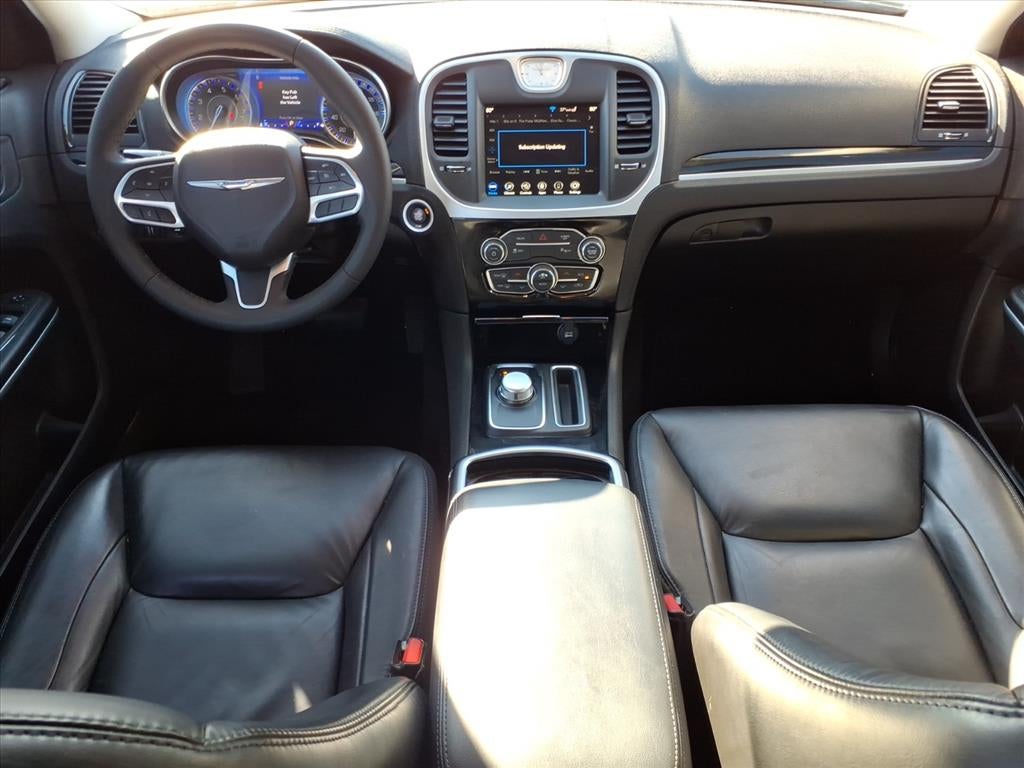 2023 Chrysler 300 Touring L