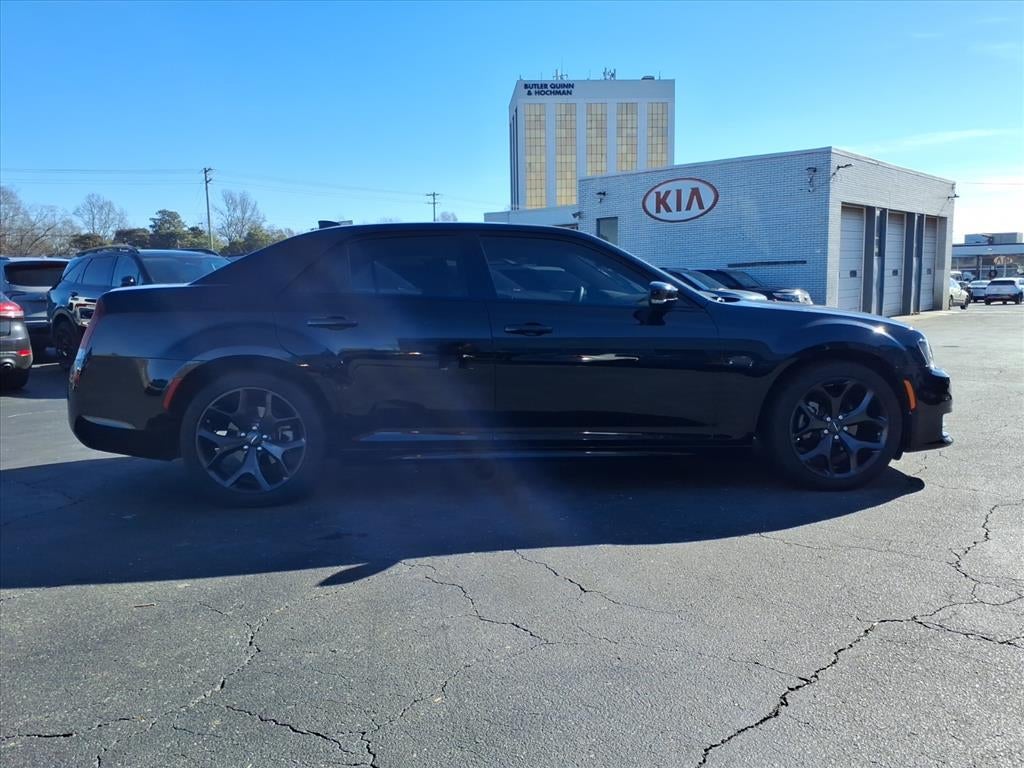 2023 Chrysler 300 Touring L