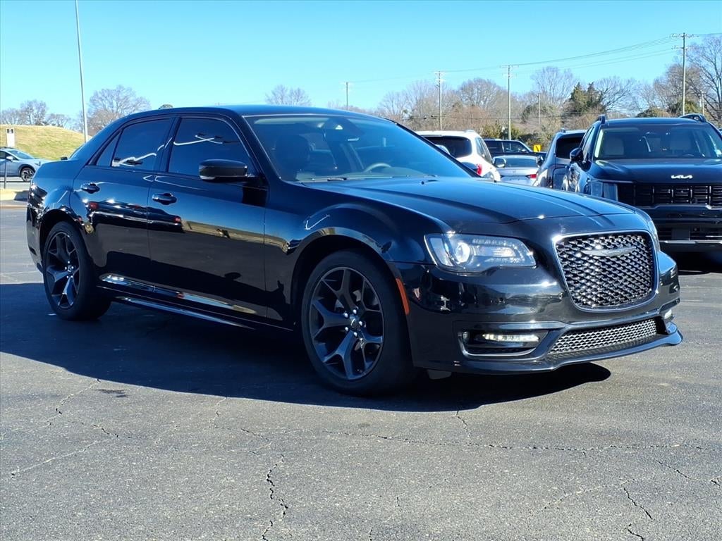 2023 Chrysler 300 Touring L