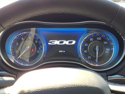 2023 Chrysler 300 Touring L