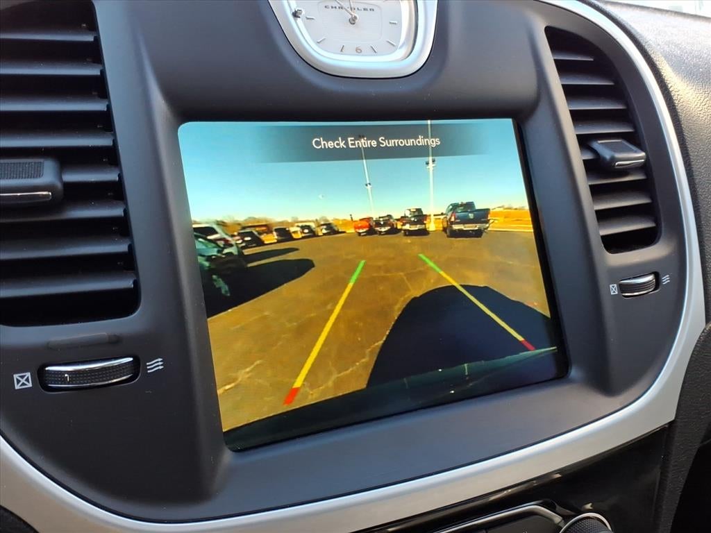 2023 Chrysler 300 Touring L