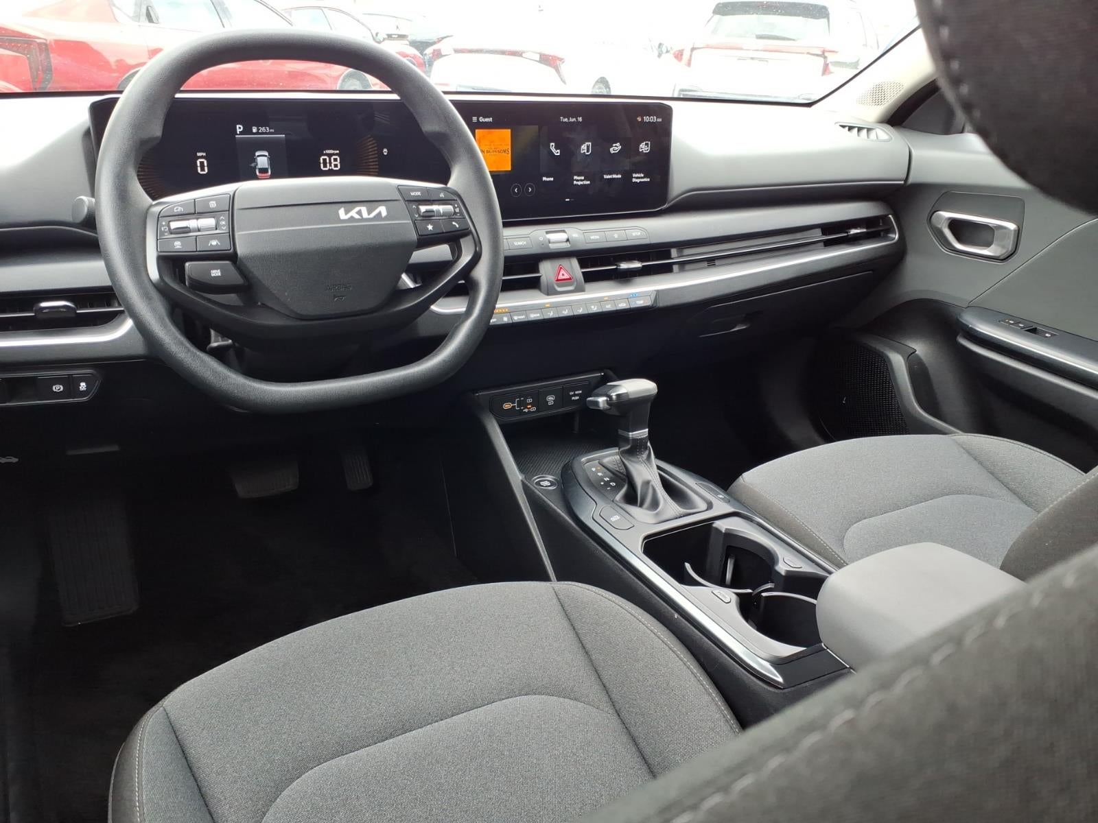2025 Kia K4 LXS