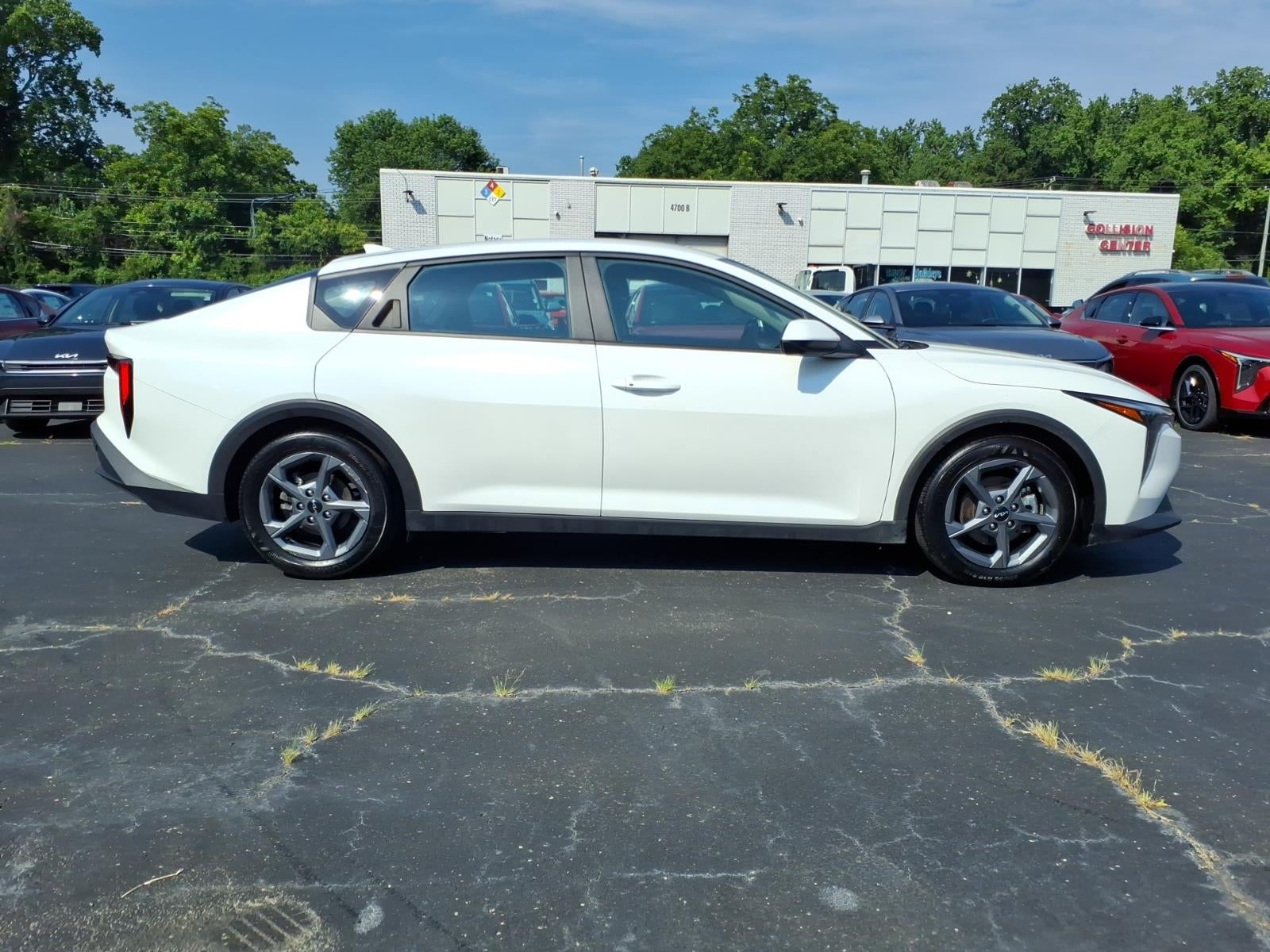 2025 Kia K4 LXS