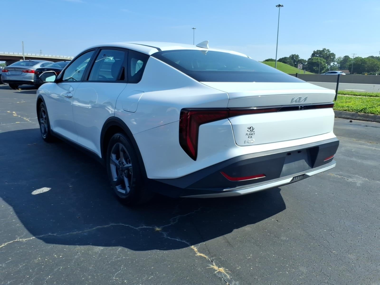 2025 Kia K4 LXS
