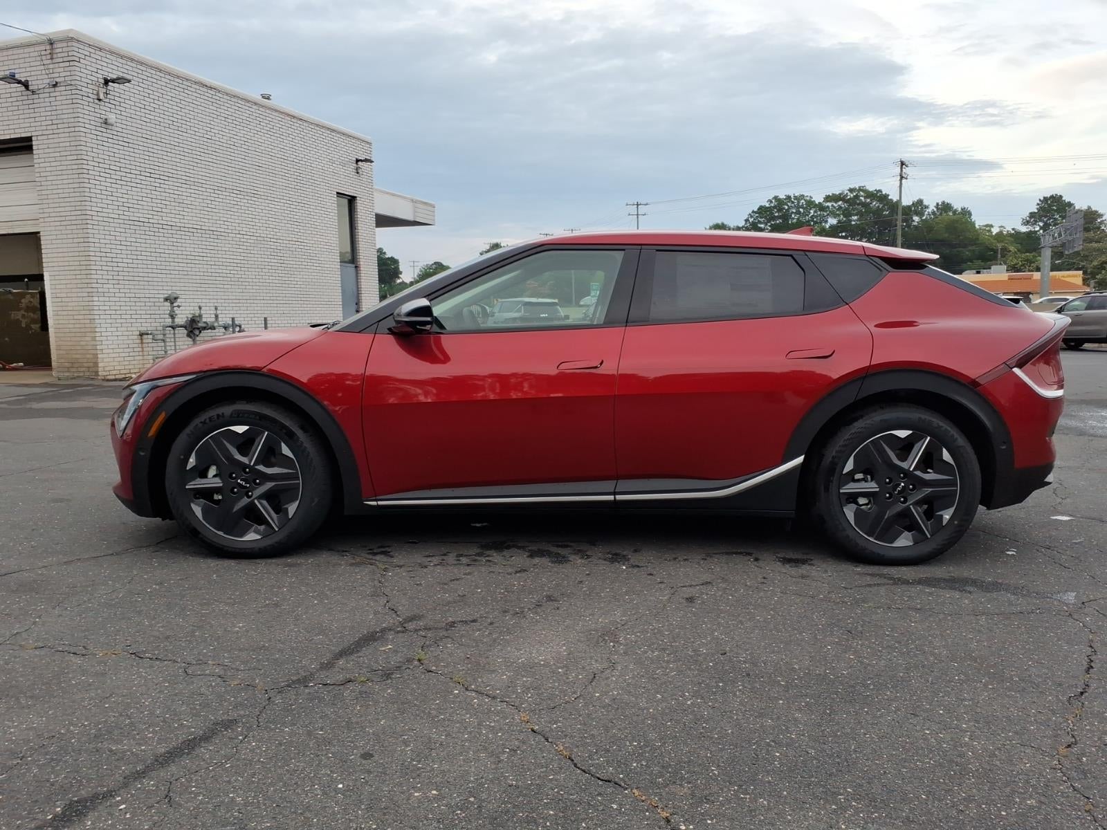 2025 Kia EV6 Light