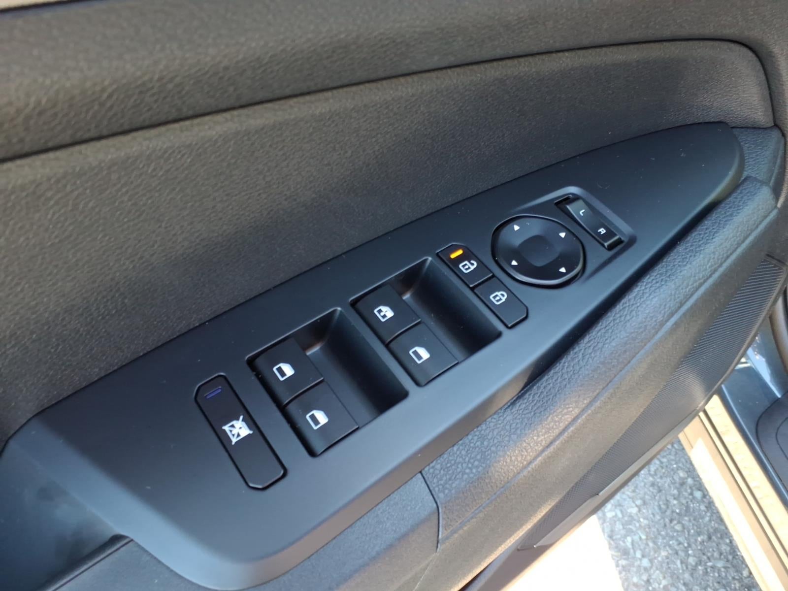 2027 Kia Sportage Hybrid LX