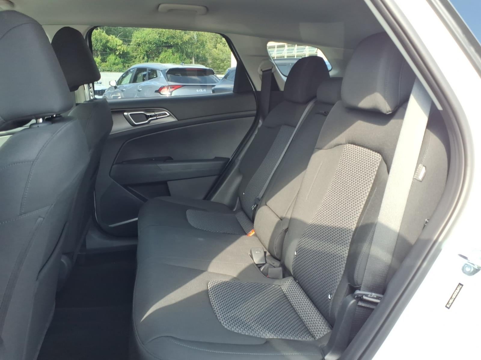 2027 Kia Sportage Hybrid LX