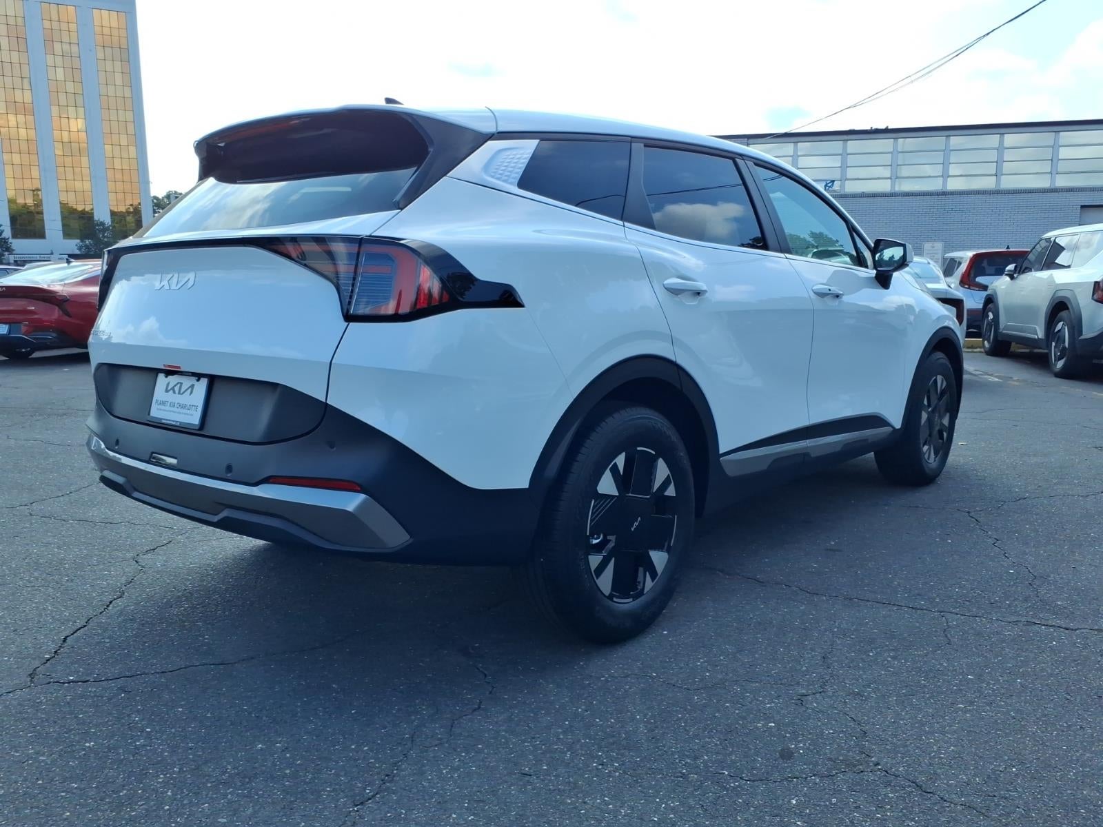 2027 Kia Sportage Hybrid LX