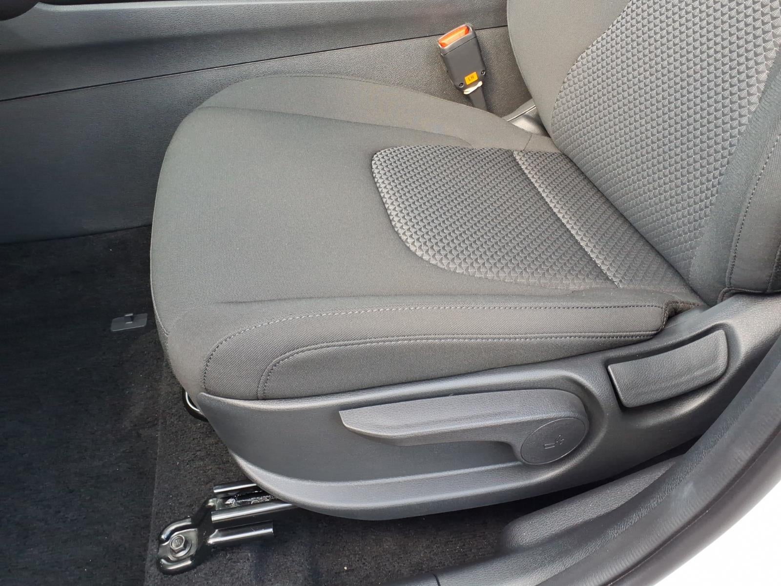 2027 Kia Sportage Hybrid LX