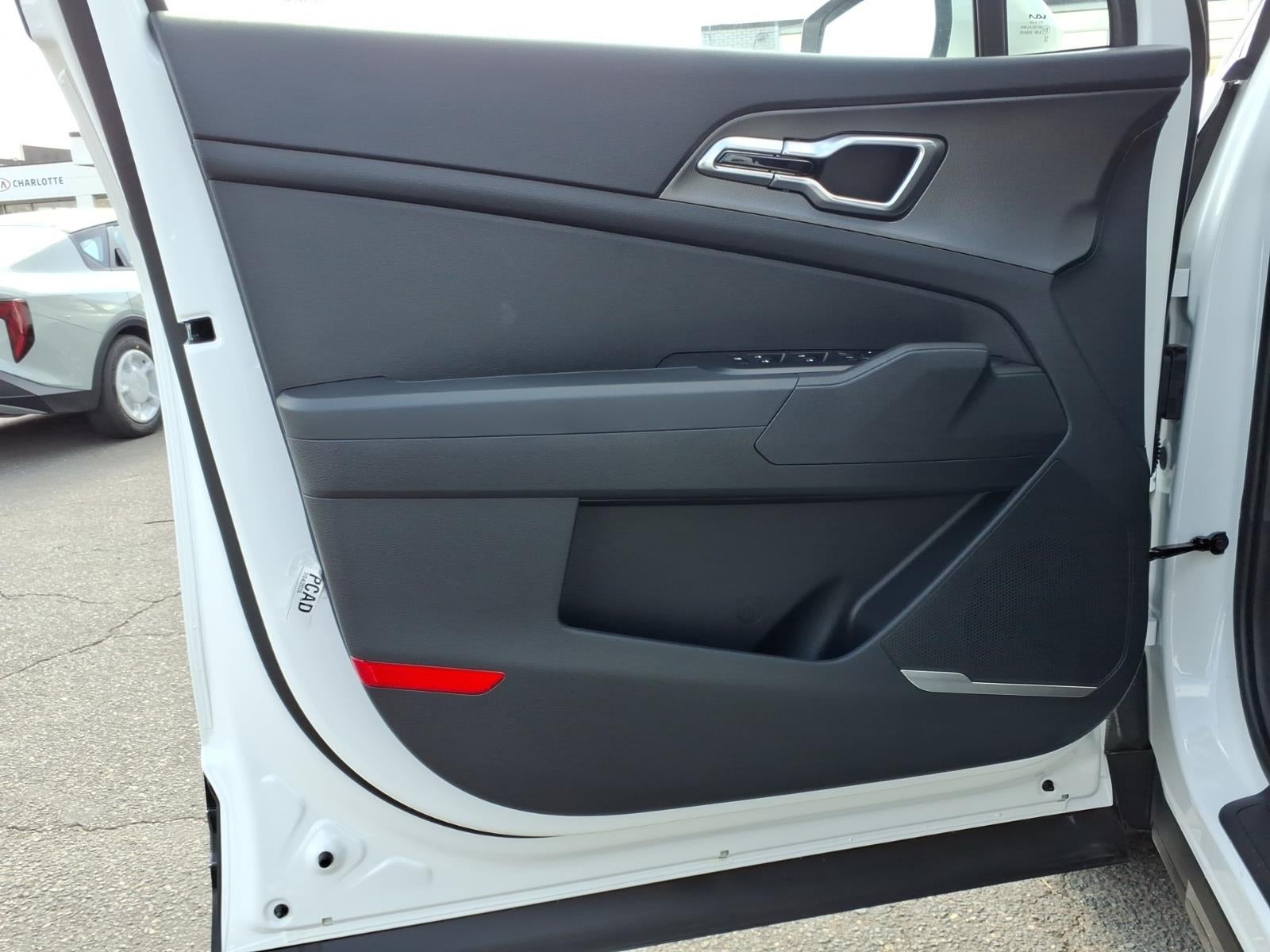 2027 Kia Sportage Hybrid LX