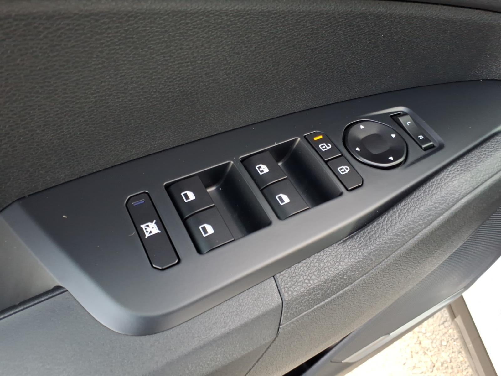 2027 Kia Sportage Hybrid LX