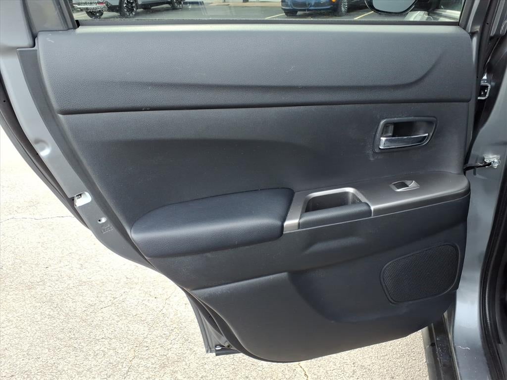 2025 Mitsubishi Outlander Sport LE