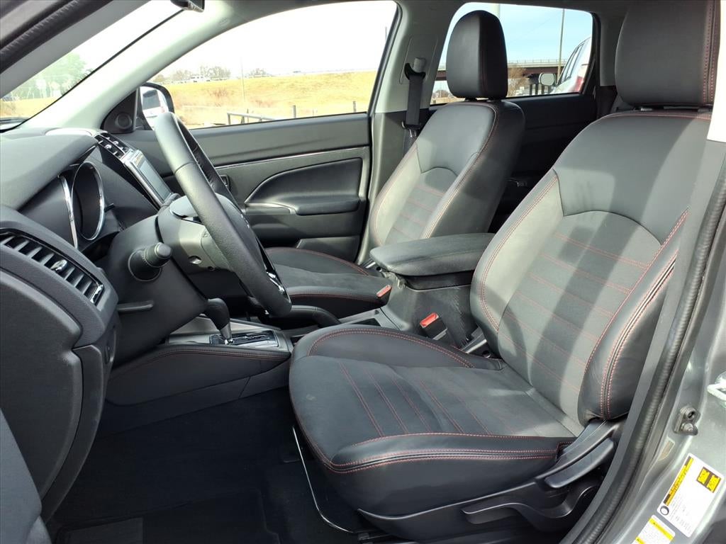 2025 Mitsubishi Outlander Sport LE