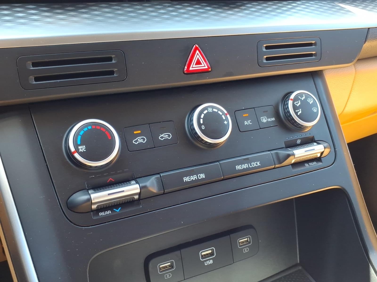 2023 Kia Carnival LX Seat Package