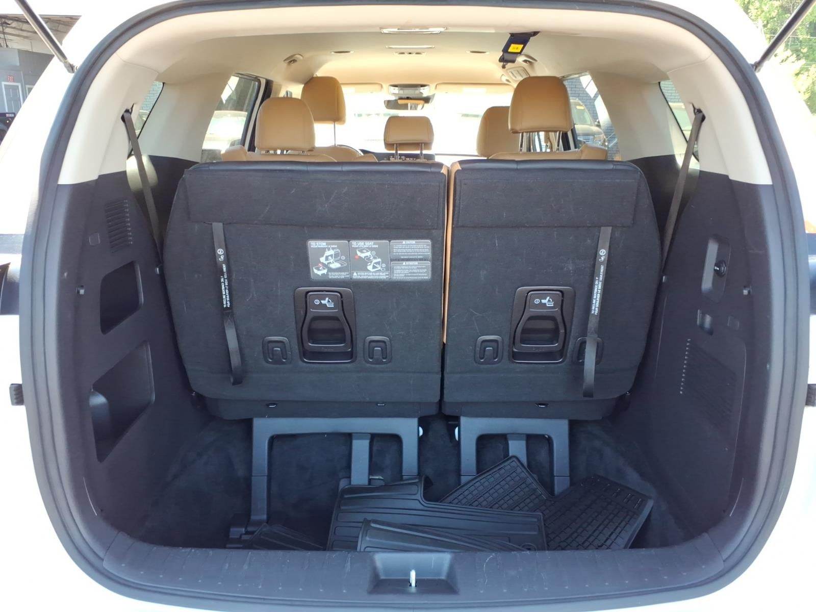 2023 Kia Carnival LX Seat Package