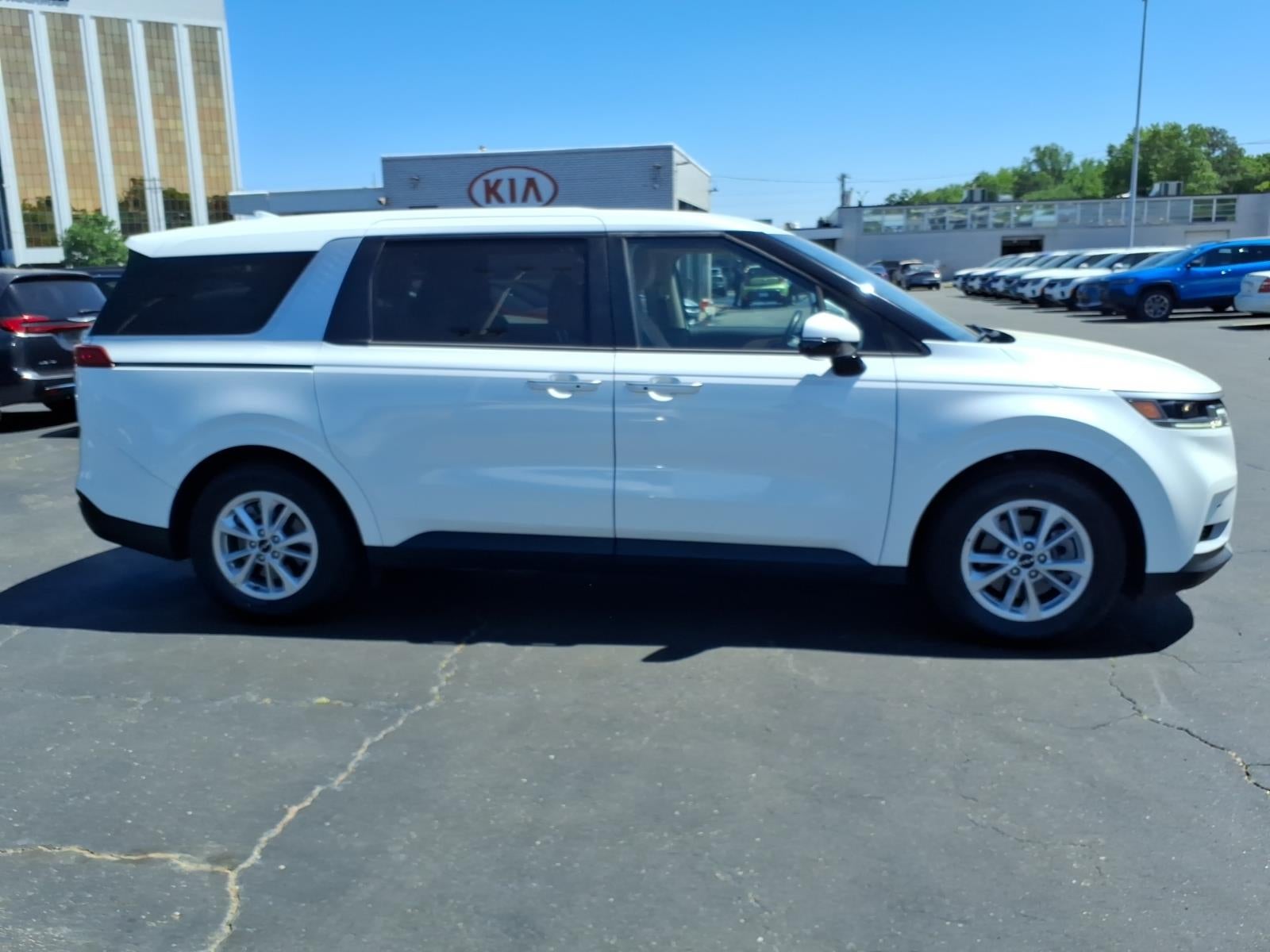 2023 Kia Carnival LX Seat Package