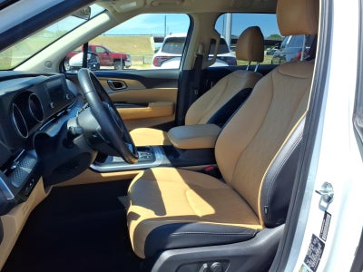 2023 Kia Carnival LX Seat Package