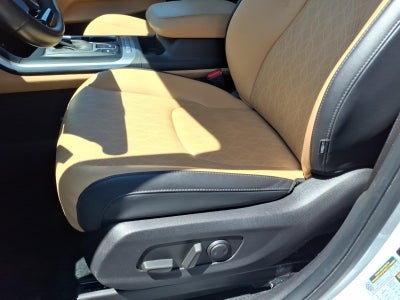 2023 Kia Carnival LX Seat Package