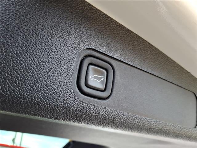 2013 Cadillac Escalade Platinum Edition