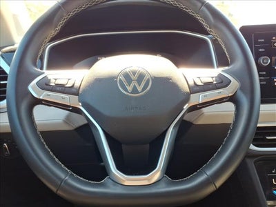 2025 Volkswagen Taos SE