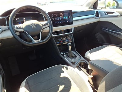 2025 Volkswagen Taos SE