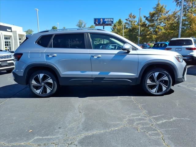 2025 Volkswagen Taos SE