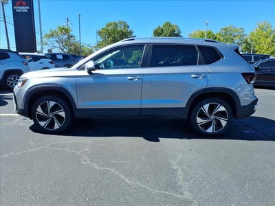 2025 Volkswagen Taos SE