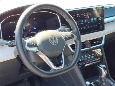 2025 Volkswagen Taos SE