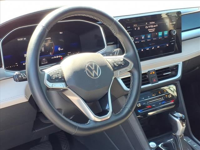 2025 Volkswagen Taos SE