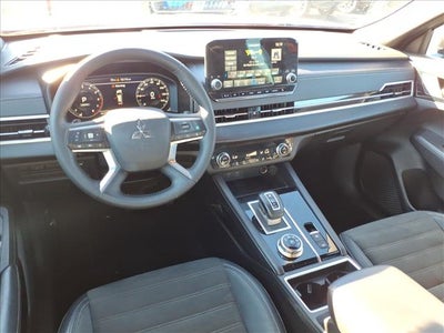 2023 Mitsubishi Outlander SE Black Edition