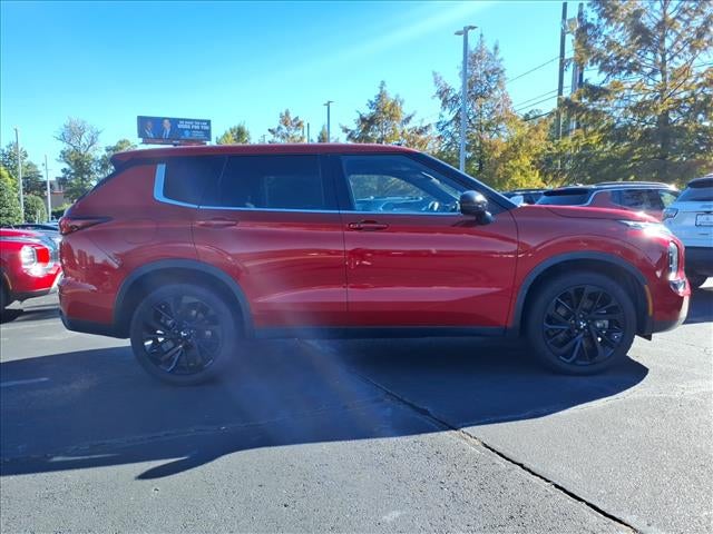 2023 Mitsubishi Outlander SE Black Edition