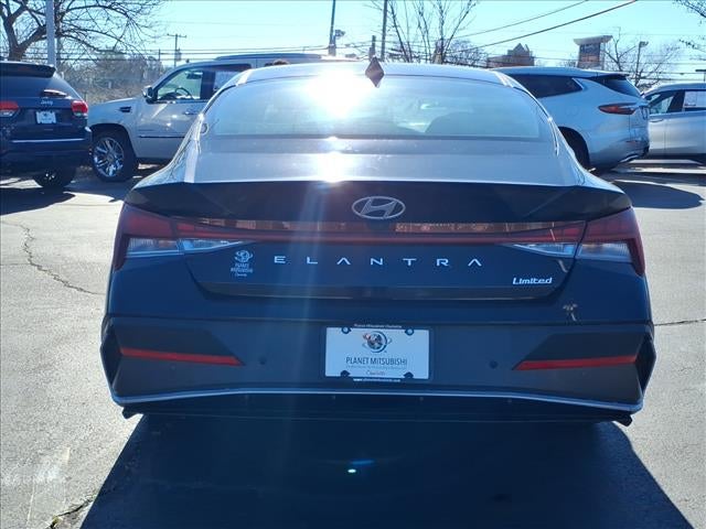2024 Hyundai Elantra Limited
